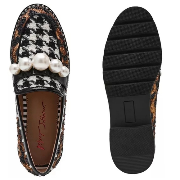 Betsey Johnson Black and Gold Leopard Flats with Pearls - Picture 3 of 6